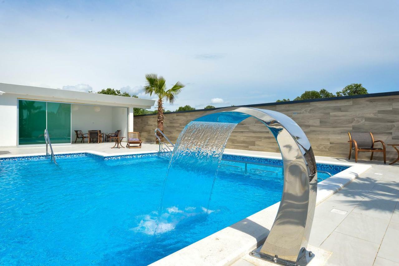 Boutique Residence Cosmopolis 1 Bibinje Exterior foto